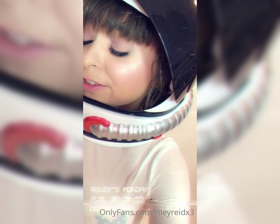 Riley Reid aka rileyreidx3 OnlyFans - Think I can convince Elon Musk to take me to space