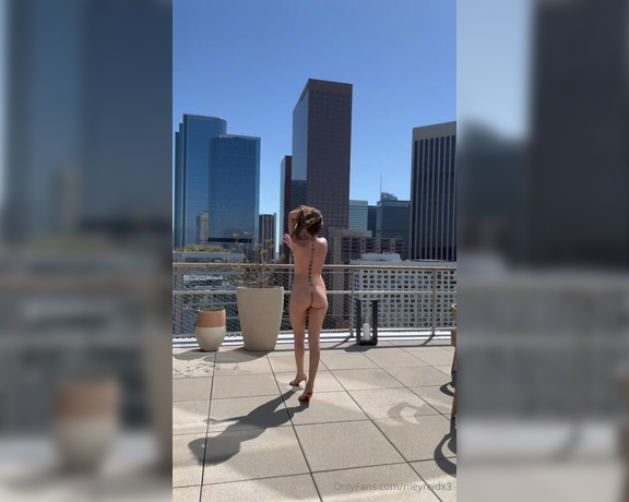 Riley Reid aka rileyreidx3 OnlyFans - Wanna make love on this balcony and wake up the neighbours