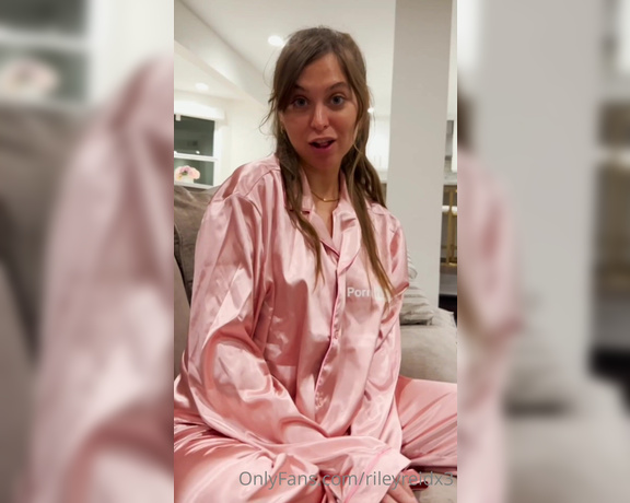 Riley Reid aka rileyreidx3 OnlyFans - Did you miss my latest scene angel DM me #IGHOES so you dont miss out!