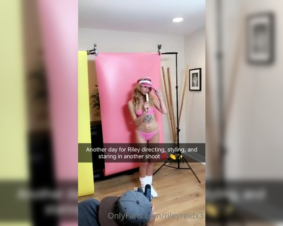 Riley Reid aka rileyreidx3 OnlyFans - BTS from ReidMyLipscom !!