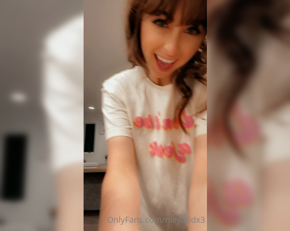 Riley Reid aka rileyreidx3 OnlyFans - Im feeling so NAUGHTY!! Cum have some fun with me in the DMs!!