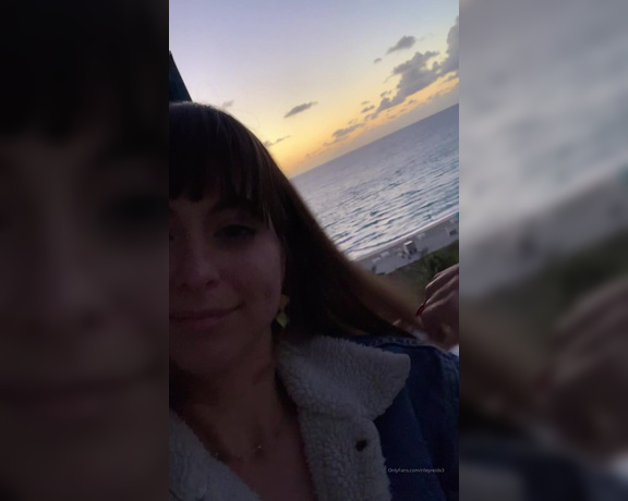 Riley Reid aka rileyreidx3 OnlyFans - Dear Diary  Watching the sunrise together while I catch you up on my life