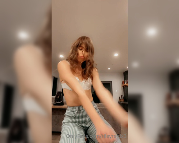 Riley Reid aka rileyreidx3 OnlyFans - I LOVE YOU!!