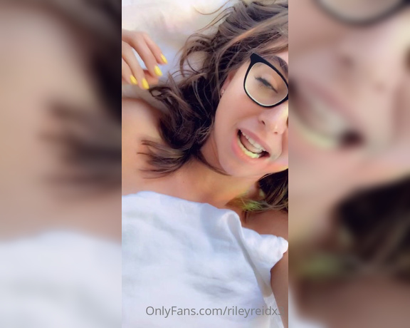 Riley Reid aka rileyreidx3 OnlyFans - Who wants to stay cozy in bed