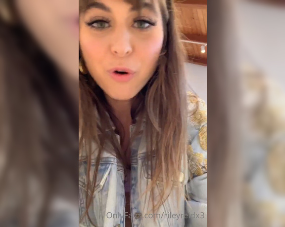 Riley Reid aka rileyreidx3 OnlyFans - INSTAGRAM LIVE  SFW