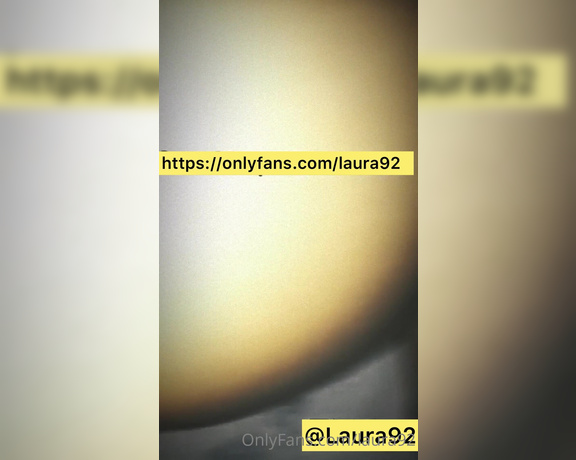 Laura92 aka laura92 OnlyFans - Me duele pero me encanta