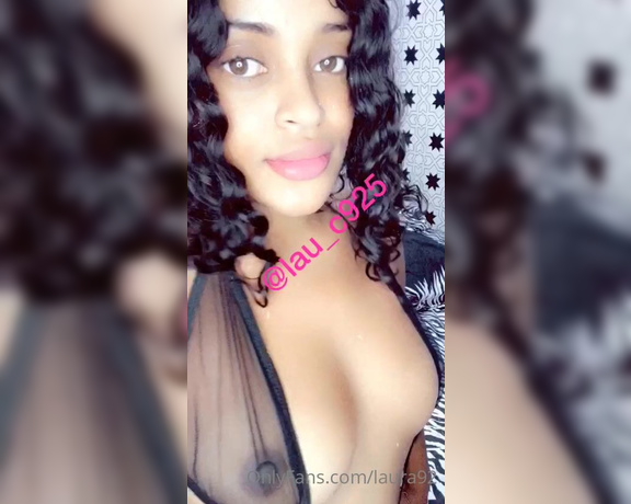 Laura92 aka laura92 OnlyFans - Quien es tu perrita favorita