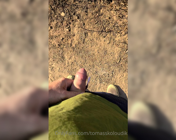 Tomas Skoloudik aka tomasskoloudik OnlyFans - Just hiking lol if like TIP I ll post more