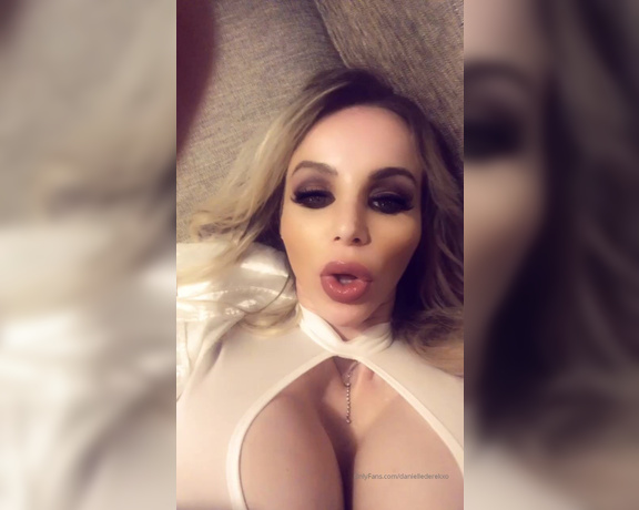 Danielle Derek aka daniellederekxo OnlyFans - Wrapping up day