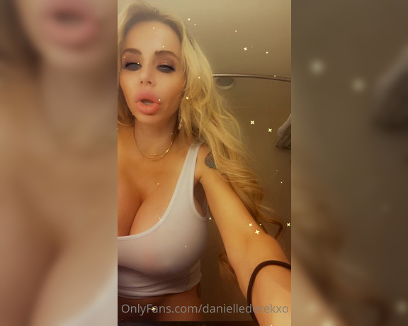 Danielle Derek aka daniellederekxo OnlyFans - Bimbo Slut n a Wet T Shirt! Should I upload part 2