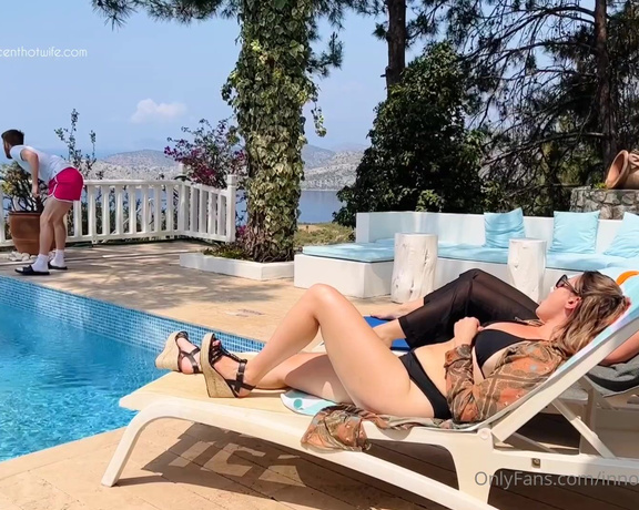 Innocent Hotwife aka innocenthotwifexxx OnlyFans - A holiday with @mooreerinxxx is always going to turn naughty! The pool boy was teased but