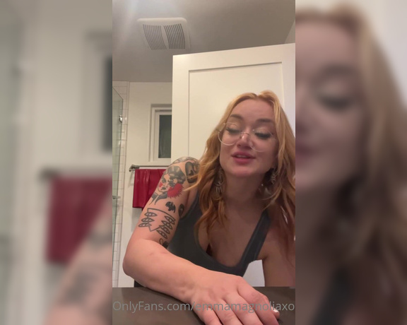 Emma Magnolia aka emmamagnoliaxo OnlyFans - Just popping in to say hello and show everyone my titties 3