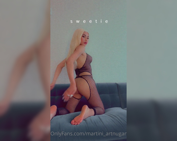 Martini Artnugan aka martini_artnugan OnlyFans - Fart barbie dolls