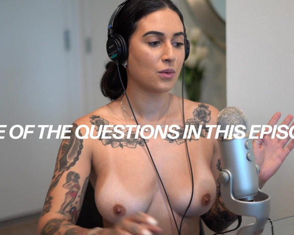 Alanah Cole aka alanahcole OnlyFans - NEW TOPLESS PODCAST Watch the full episode in your DMs now )