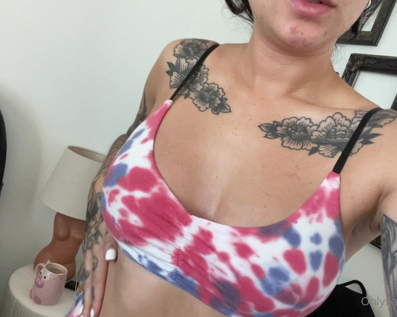 Alanah Cole aka alanahcole OnlyFans - Help me wake up  Tip Gifts $10 voice memo of whatever you want