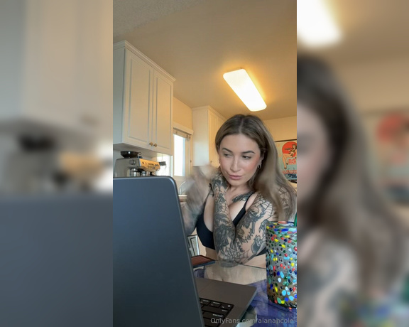 Alanah Cole aka alanahcole OnlyFans - Responding to you while doing my makeup its giving girlboss