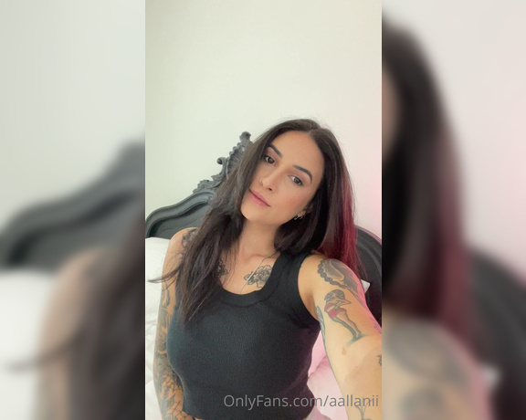 Alanah Cole aka alanahcole OnlyFans - Do you like having more videos on my page or pictures