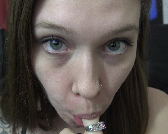 Lululacy_webcam - Sloppy Mouth Play Custom Video, Blow Jobs, Blowing Bubbles, Mouth Fetish, Spitting, Wet & Messy, ManyVids