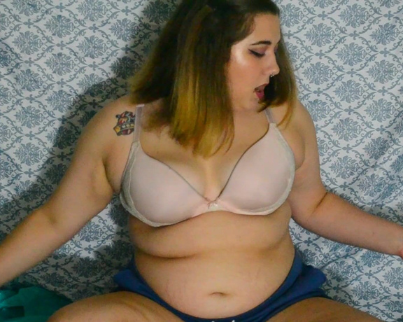 DirtyBirdyy - Fat Girl Eats Chocolate Cake, Chubby, Eating, Feeder/Feedee, Food, Food Porn, ManyVids