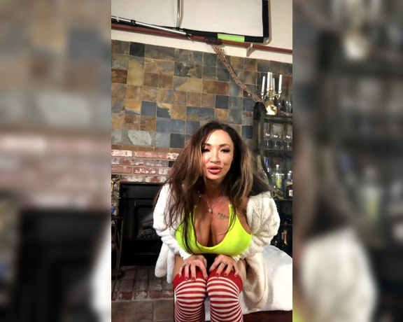 Sexybuffbabe - Stream started at  pm W (12.12.2019)