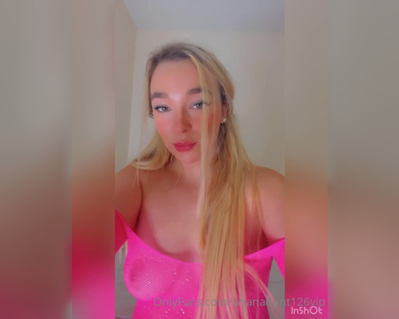 Arianahunt126vip - Twerking in my pink sparkly body suit while playing with my t 1v (28.03.2022)