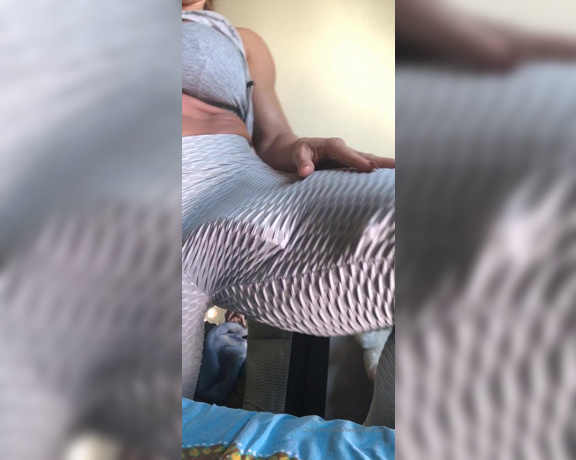 Sexybuffbabe - I am NOT happy to see you...I just love sticking things down my pants.. Have a healthy Sunday! Y (03.11.2019)