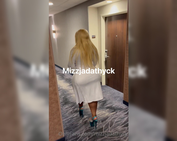 MizzJada Thyck aka mizzjadathyck OnlyFans - Hey guys I will be in BWI airport area Houston April 21 to the 23