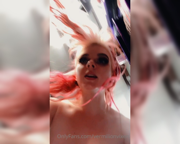 Ms Red aka vermilionvixen OnlyFans - Naked tool box tour