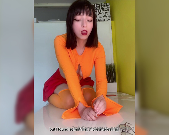 CyberlyCrush aka cyberlycrush OnlyFans - Jinkies! I lost my glasses again