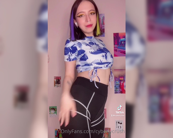 CyberlyCrush aka cyberlycrush OnlyFans - Porn tiktoks for you So much fun making them! Hope you also like it!