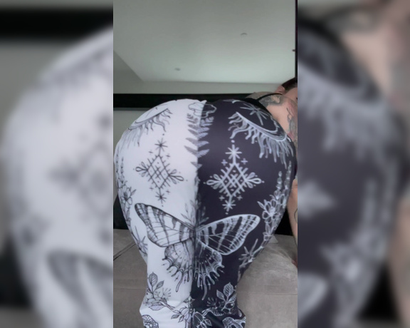 Giuliana Cabrazia aka giulianacabrazia2 OnlyFans -  can you tell how i am excited about these pants