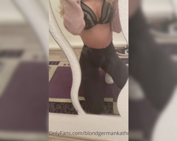 Petite_paulina aka petitepaulinaa OnlyFans Video 1847