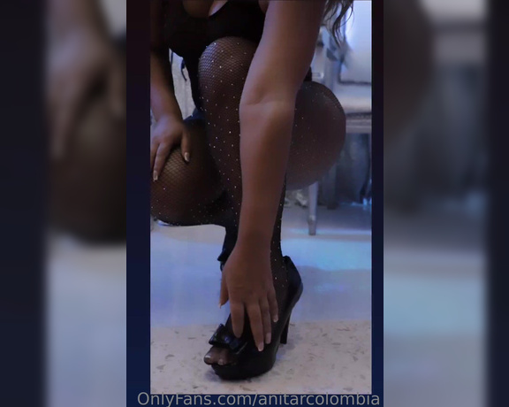 ANITA R COLOMBIA aka anitarcolombia OnlyFans - De 1 a 10 cuanto me dan