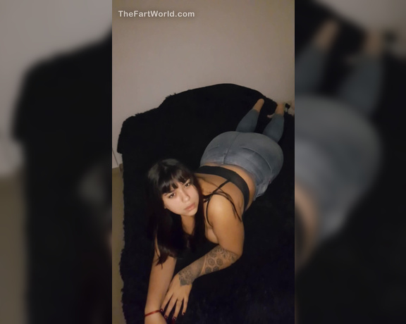 The Fart World aka thefartworld OnlyFans - Mia Hot Makes A Return With Some HUGE Bubbly Farts In Jeans! Comment below if you