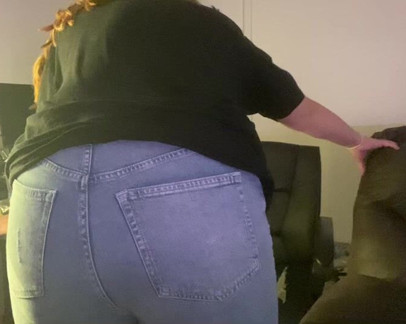 The Fart World aka thefartworld OnlyFans - Lexie Ripping Away In Tight Jeans! Some Crazy Long Ones Here! @gassylexi