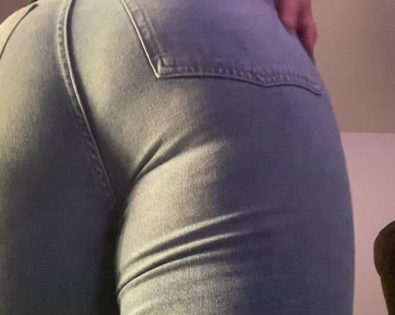 The Fart World aka thefartworld OnlyFans - Lexie Ripping Away In Tight Jeans! Some Crazy Long Ones Here! @gassylexi