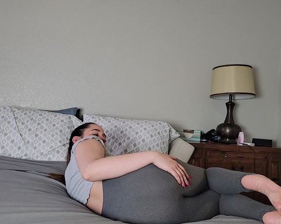 The Fart World aka thefartworld OnlyFans - Kyra Letting Out Some Massive Farts In Leggings! The sounds of some of those farts are