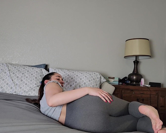 The Fart World aka thefartworld OnlyFans - Kyra Letting Out Some Massive Farts In Leggings! The sounds of some of those farts are