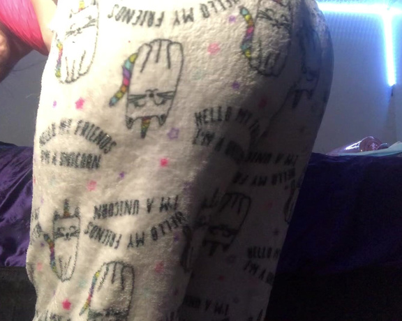 The Fart World aka thefartworld OnlyFans - Brooke Farting In Pajama Pants! @abigailpeach