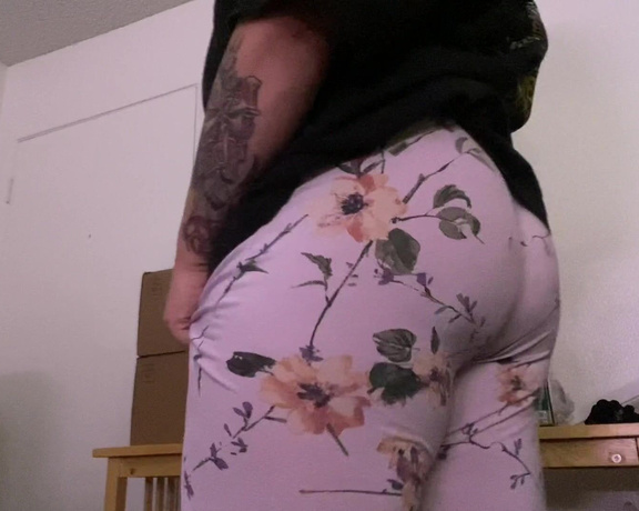 The Fart World aka thefartworld OnlyFans - Lexie Ripping Some Super Long Closeup Pajama Pants Farts! @gassylexi