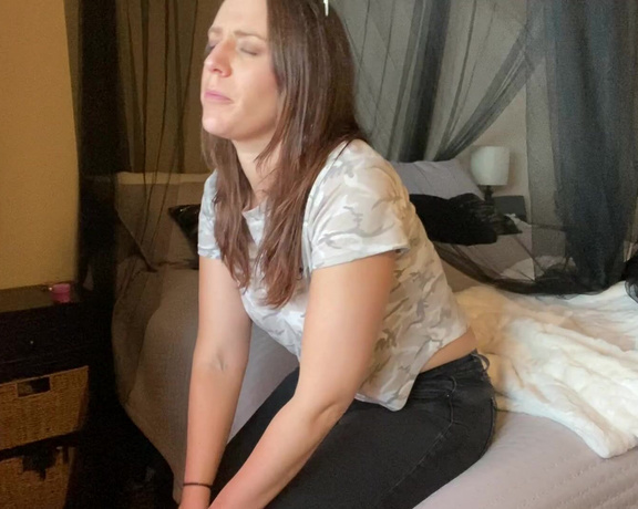 The Fart World aka thefartworld OnlyFans - Audrey Lactose Farts After Drinking Milk! @nextdoor dreamx