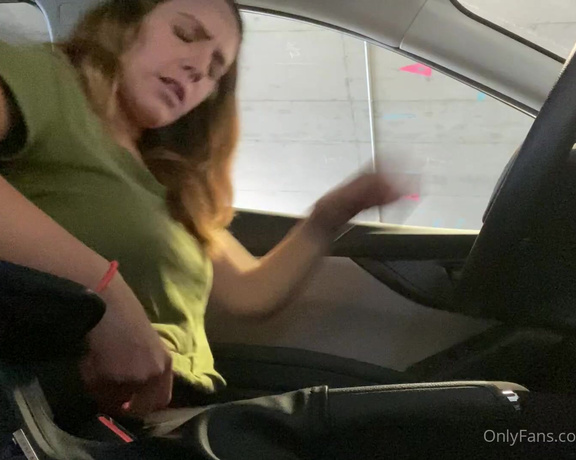 The Fart World aka thefartworld OnlyFans - Audrey Farting In Car! @nextdoor dreamx