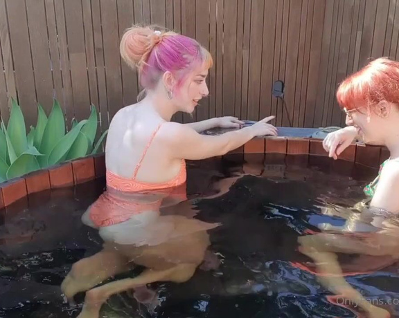 The Fart World aka thefartworld OnlyFans - Freya And Her Sexy Friend Luna Sparks Farting In Their Backyard Hot Tub!