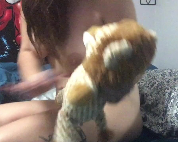 The Fart World aka thefartworld OnlyFans - Destiny Farting On A Stuffed Lion! @destiny doa