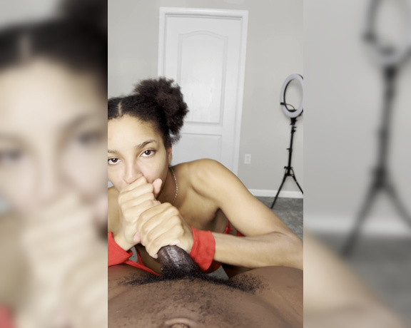 ManyVids - Foxybrown20 - Chill with me