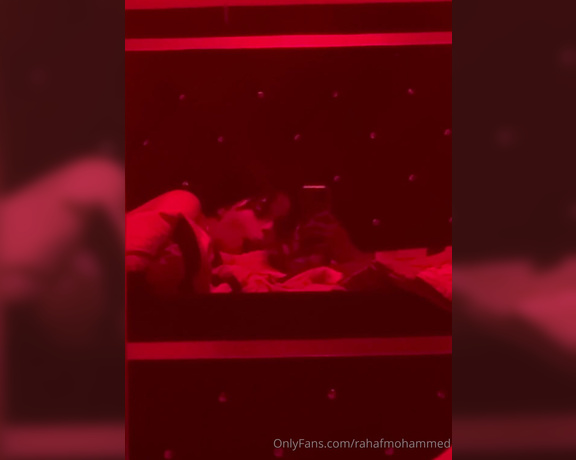 Rahaf Mohammed aka rahafmohammed OnlyFans - I loveeeee sucking dick the full vid is in the message