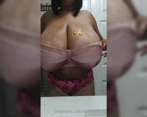 Roxi Red aka roxiredhott OnlyFans Video 7583