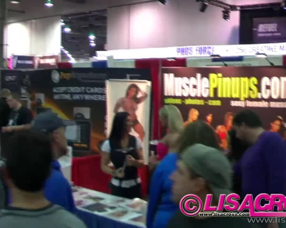 LisaXXXCross aka lisaxxxcross OnlyFans - Working the muscle girls pinup stand in Ohio with y good friend Denise Masino