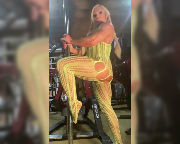 LisaXXXCross aka lisaxxxcross OnlyFans - Muscular Pole Dance Ever wanted to be in a strip club and the world’s most beautiful