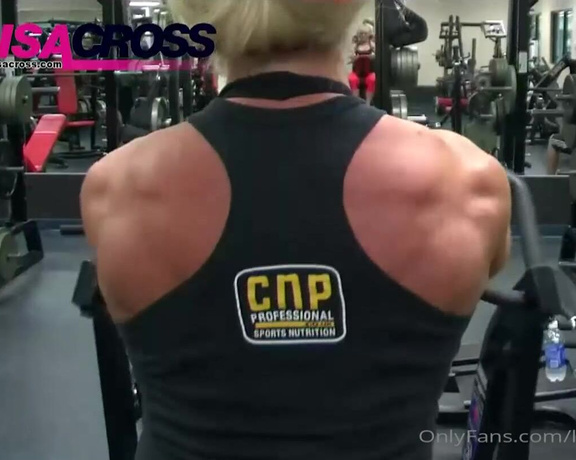 LisaXXXCross aka lisaxxxcross OnlyFans - Training Back in a Cool gym in Chicago I actually got snowed in on this trip